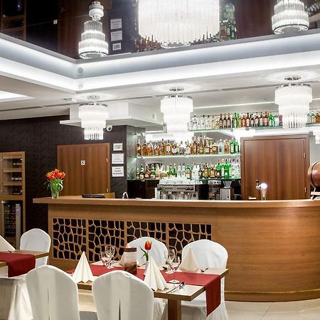 אפטא Hotel Miodowy Mlyn מראה חיצוני תמונה