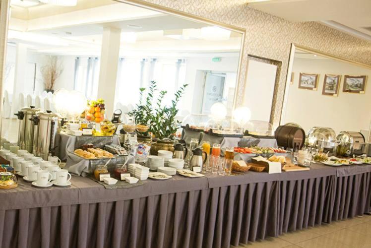 אפטא Hotel Miodowy Mlyn מראה חיצוני תמונה