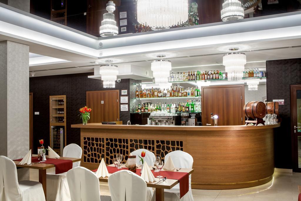 אפטא Hotel Miodowy Mlyn מראה חיצוני תמונה
